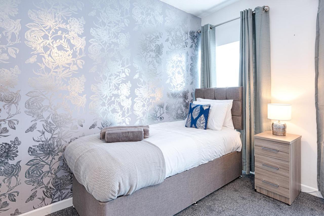 Free Parking, Spacious Rooms, Smart Tv'S All Rooms Swansea Exterior photo