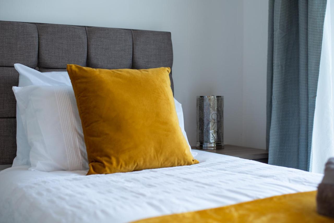Free Parking, Spacious Rooms, Smart Tv'S All Rooms Swansea Exterior photo